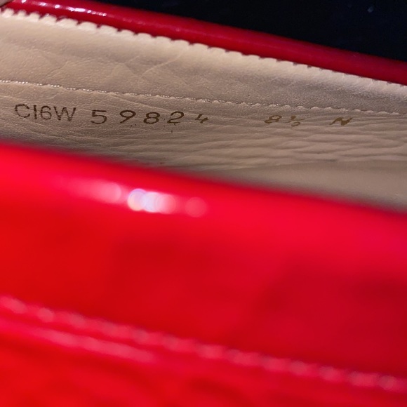 Stuart Weitzman Red Patent Loafers. Made in Spain. Size 8.5 Narrow - Picture 6 of 16